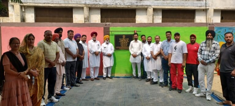 ਪੰਜਾਬ ਸਿੱਖਿਆ ਕ੍ਰਾਂਤੀ ਮੁਹਿੰਮ ਤਹਿਤ ਸਰਕਾਰੀ ਪ੍ਰਾਇਮਰੀ ਸਕੂਲ ਹਰੀਪੁਰ ਵਿਖੇ ਸਕੂਲ ਦੀ ਚਾਰ-ਦੀਵਾਰੀ ਦਾ ਉਦਘਾਟਨ ਕੀਤਾ।