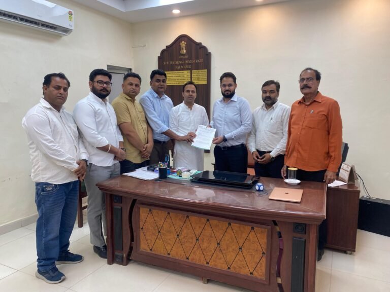 ਬੀਜੇਪੀ ਵਰਕਰਾਂ ਨੇ ਜਿਲ੍ਹਾਂ ਪ੍ਰਧਾਨ ਦੀ ਅਗਵਾਈ ਵਿੱਚ  ਮਾਨਯੋਗ ਰਾਜਪਾਲ ਤੇ ਮੁੱਖ ਮੰਤਰੀ ਦੇ ਨਾਮ ਡੀ ਸੀ ਨੂੰ  ਸੌਂਪਿਆਂ ਮੰਗ ਪੱਤਰ 