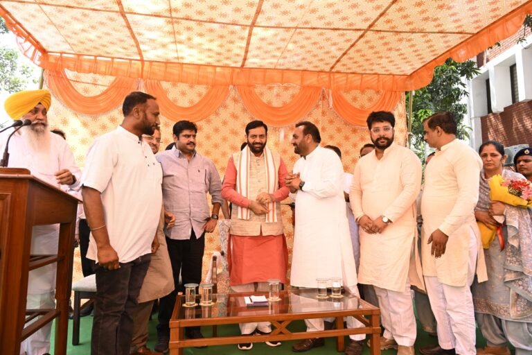 ਇੰਡੀਅਨ ਫੈਡਰੇਸ਼ਨ ਆਫ ਟ੍ਰੇਡ ਯੂਨੀਅਨ (ਇਫਟੂ ) ਵਲੋਂ ਮੀਟਿੰਗ ਕੀਤੀ ਗਈ 