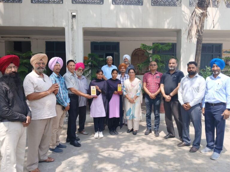 ਜੇ ਐਸ ਐਫ ਐਚ ਖਾਲਸਾ ਸਕੂਲ ਦਾ ਬੋਰਡ ਦਾ ਨਤੀਜਾ ਰਿਹਾ ਸੌ ਫ਼ੀਸਦੀ 