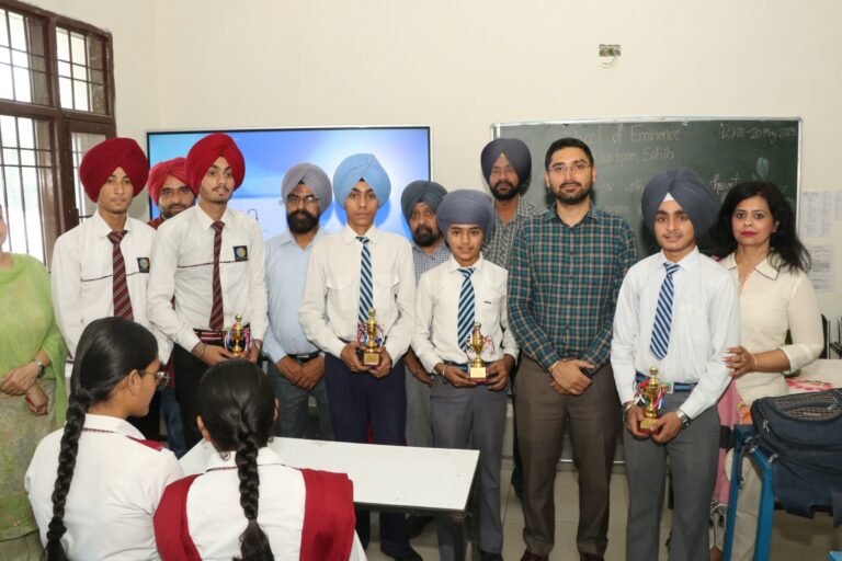 ਆਈ.ਏ.ਐਸ ਵਰਜੀਤ ਵਾਲੀਆ ਬਣੇ ਸਕੂਲ ਆਫ਼ ਐਮੀਨੈਂਸ ਕੀਰਤਪੁਰ ਸਾਹਿਬ ਦੇ ਵਿਦਿਆਰਥੀਆਂ ਦੇ ਮਾਰਗਦਰਸ਼ਕ