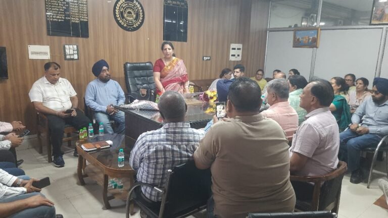 ਅਨੀਤਾ ਸ਼ਰਮਾ  ਨੇ ਜ਼ਿਲ੍ਹਾ ਸਿੱਖਿਆ ਅਫ਼ਸਰ (ਸੈ.ਸਿ) ਦਾ ਅਹੁਦਾ ਸੰਭਾਲਿਆ