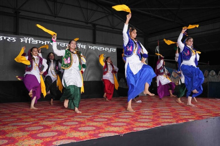 ਛੇਵਾਂ ਲੋਕ ਨਾਚ ਭੰਗੜਾ ਗਿੱਧਾ ਸਿਖਲਾਈ ਕੈਂਪ ਸਫਲਤਾ-ਪੂਰਵਕ ਸਮਾਪਤ