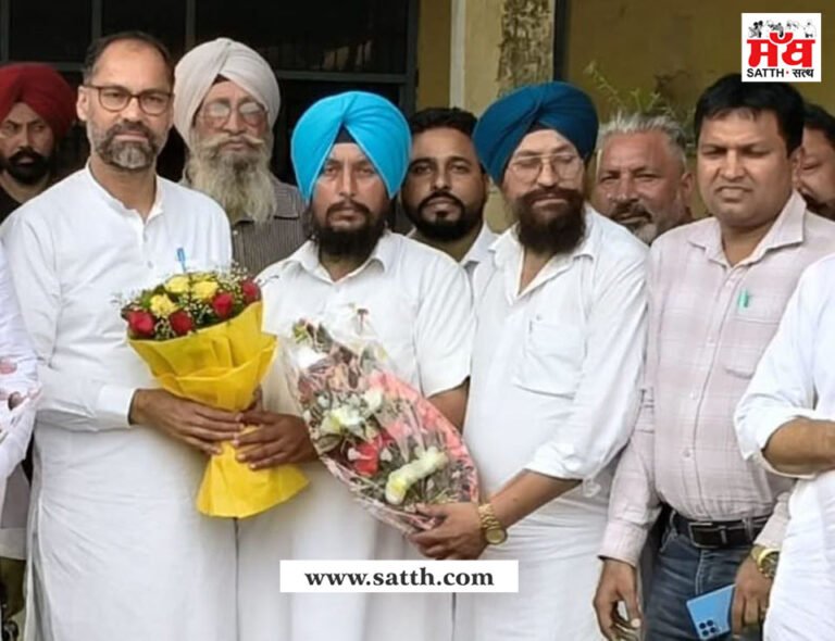 ਪਵਨ ਕੁਮਾਰ ਟੀਨੂੰ ਨੇ ਆਦਮਪੁਰ ਦੇ ਸਮੂਹ ਬਲਾਕ ਪ੍ਰਧਾਨ ਅਤੇ ਵਲੰਟੀਅਰਾ ਨਾਲ ਕੀਤੀ ਮੁਲਾਕਾਤ।