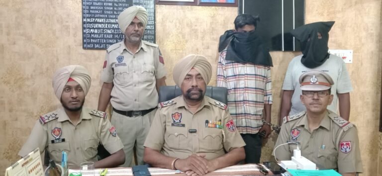 ਥਾਣਾ ਸਿਟੀ ਬਲਾਚੌਰ ਦੀ ਪੁਲਿਸ ਨੇ 100 ਗ੍ਰਾਮ ਅਫੀਮ ਸਮੇਤ ਦੋ ਆਰੋਪੀਆ ਨੂੰ ਕਾਬੂ ਕੀਤਾ