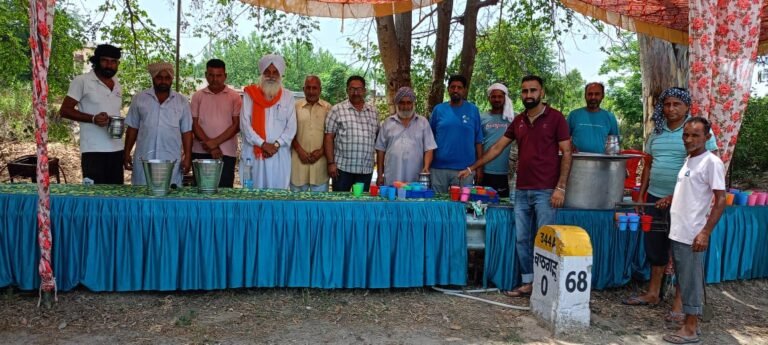 ਸ੍ਰੀ ਗੁਰੂ ਅਰਜਨ ਦੇਵ ਜੀ ਦੇ ਸ਼ਹੀਦੀ ਦਿਵਸ  ਨੂੰ  ਸਮਰਪਿਤ  ਟੈਂਪੂ ਯੂਨੀਅਨ ਅਤੇ ਕੈਂਟਰ ਯੂਨੀਅਨ ਵੱਲੋਂ ਛਬੀਲ ਲਗਾਈ