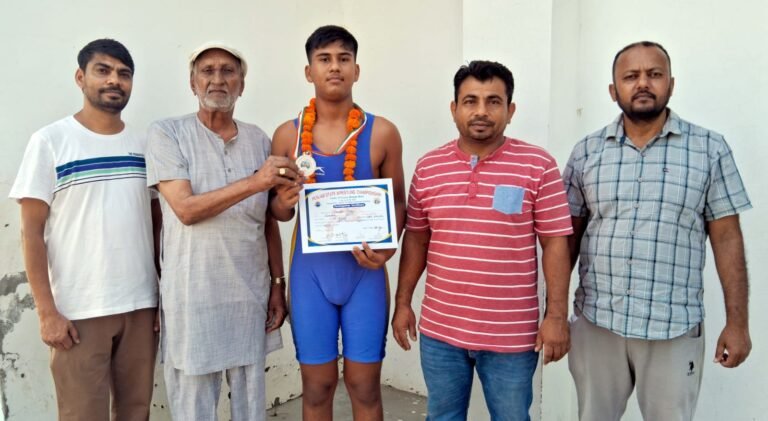 ਸ੍ਰੀ ਗੁਰੂ ਹਰਗੋਬਿੰਦ ਸਪੋਰਟਸ ਕਲੱਬ ਬਾਹੜੋਵਾਲ ਦੇ ਪਹਿਲਵਾਨ ਹਰਮਨ ਸਿੰਘ ਨੇ ਸੂਬਾ ਪੱਧਰੀ ਗ੍ਰੀਕੋ ਰੋਮਨ ਕੁਸ਼ਤੀ ਚੈਪੀਅਨਸ਼ਿੱਪ ਵਿਚੋਂ ਚਾਂਦੀ ਦਾ ਮੈਡਲ ਜਿੱਤਿਆ