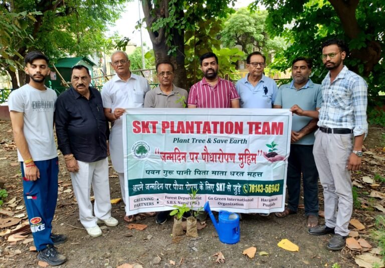 ਸਮਾਜ ਸੇਵੀ ਪਰਵਿੰਦਰ ਬਤਰਾ ਨੇ 59ਵੇਂ ਜਨਮਦਿਨ ‘ਤੇ ਬੂਟੇ ਲਗਾ ਕੇ ਦਿੱਤਾ ਵਾਤਾਵਰਨ ਸੰਭਾਲ ਦਾ ਸੁਨੇਹਾ