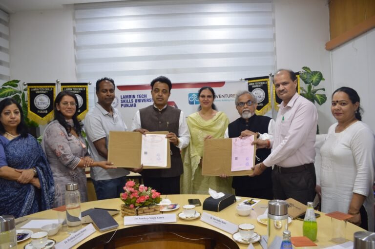 ਲੈਮਰਿਨ ਟੈਕ ਸਕਿੱਲਜ਼ ਯੂਨੀਵਰਸਿਟੀ ਪੰਜਾਬ  ਅਤੇ ਐਂਫੀਵੈਂਚਰਜ਼ ਨੇ “ਏ ਆਈ ਇਨ ਸਿਸਟਮ ਡਿਜ਼ਾਈਨ” ਵਿੱਚ ਮੁਹਾਰਤ ਦੇ ਨਾਲ ਇੱਕ ਪਾਇਨੀਅਰਿੰਗ ਬੀ.ਟੈਕ. ਪ੍ਰੋਗਰਾਮ ਸ਼ੁਰੂ ਕਰਨ ਲਈ ਪਰਿਵਰਤਨਸ਼ੀਲ ਭਾਈਵਾਲੀ ਬਣਾਈ