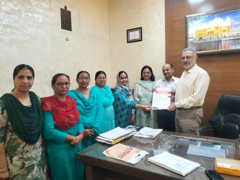 ਮਲਟੀ ਪਰਪਜ਼ ਹੈਲਥ ਵਰਕਰ ਫੀ ਰੈਗੂਲਰ ਯੂਨੀਅਨ ਨੇ ਪੰਜਾਬ ਦੇ ਸਿਹਤ ਮੰਤਰੀ  ਡਾਕਟਰ ਬਲਵੀਰ ਸਿੰਘ ਨਾਲ ਕੀਤੀ ਮੀਟਿੰਗ।