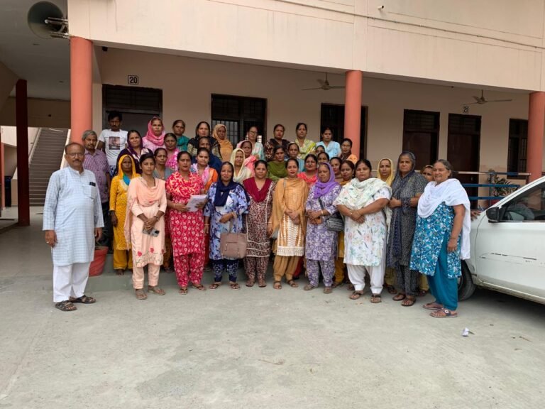 ਪਿੰਡ-ਡੇ-ਮੀਲ ਕੁੱਕ ਅਤੇ ਸਫਾਈ ਸੇਵਕ ਚੌਕੀਦਾਰਾਂ ਦੀਆਂ ਮੰਗਾਂ ਨੂੰ ਭਰੰਤ ਪ੍ਰਵਾਨ ਨਾ ਕੀਤਾ ਤਾਂ ਸੰਘਰਸ਼ ਹੋਰ ਤੇਜ ਕੀਤਾ ਜਾਵੇਗਾ – ਰਿੰਕੀ