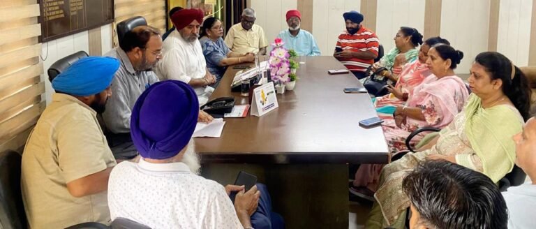 ਆਦਮਪੁਰ ਦਾ ਵਿਕਾਸ ਬਿਨਾਂ ਭੇਦਭਾਵ ਤੋਂ ਕੀਤਾ ਜਾਵੇਗਾ, ਸਰਬ ਸੰਮਤੀ ਨਾਲ ਹੋਏ ਮਤੇ ਪਾਸ-ਦਰਸ਼ਨ ਸਿੰਘ ਕਰਵਲ