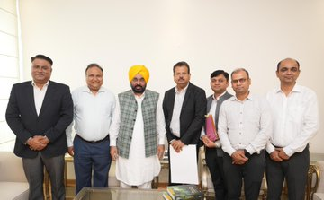 ਪੰਜਾਬ ਦੇ ਮੁੱਖ ਮੰਤਰੀ ਭਗਵੰਤ ਮਾਨ ਨੇ ਇੰਫੋਸਿਸ ਦੇ ਅਧਿਕਾਰੀਆਂ ਨਾਲ ਮੁਲਾਕਾਤ ਕੀਤੀ, ਮੋਹਾਲੀ ਬਣੇਗਾ ਆਈਟੀ ਹੱਬ