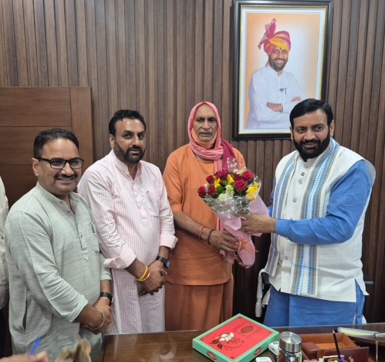 ਅਚਾਰੀਆ ਚੇਤਨਾ ਨੰਦ ਮਹਾਰਾਜ ਵੱਲੋਂ ਹਰਿਆਣਾ ਦੇ ਮੁੱਖ ਮੰਤਰੀ ਨਾਇਬ ਸਿੰਘ ਸੈਣੀ ਨਾਲ ਵਿਸ਼ੇਸ਼ ਮੁਲਾਕਾਤ