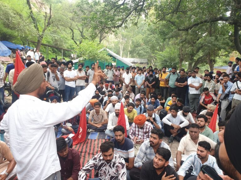 ਸਵਰਾਜ ਮਾਜਦਾ ਫੈਕਟਰੀ ਦੇ ਮਜਦੂਰਾਂ ਨੇ ਦੂਜੇ ਦਿਨ ਵੀ ਲਾਇਆ ਧਰਨਾ