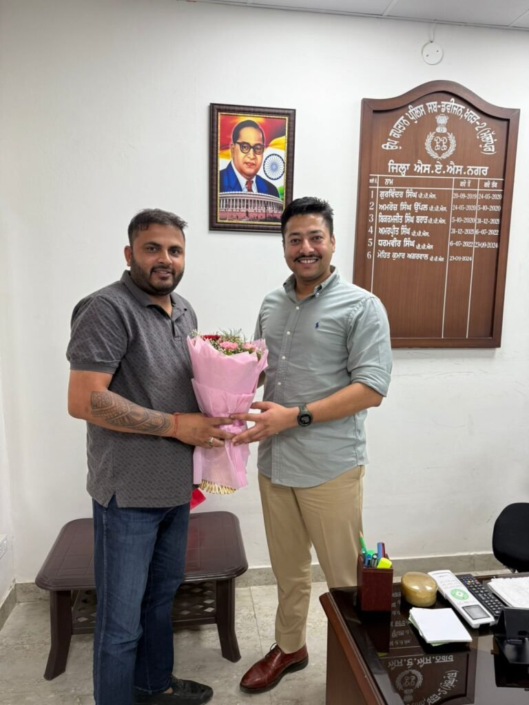 ਅਮਿਤ ਖੁੱਲਰ ਨੇ ਐਸਪੀ ਮੋਹਿਤ ਕੁਮਾਰ ਅੱਗਰਵਾਲ ਨਾਲ ਕੀਤੀ ਮੀਟਿੰਗ