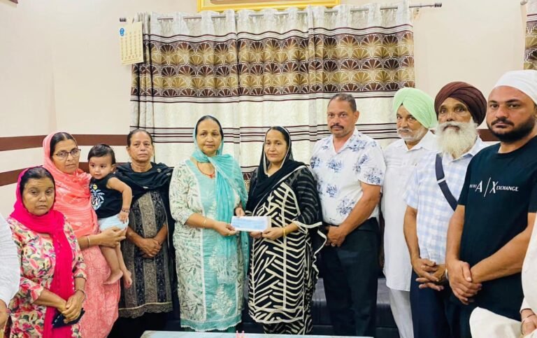 ਵਿਧਾਇਕਾ ਸ਼ੰਤੋਸ ਕਟਾਰੀਆ ਵੱਲੋਂ ਆਰ.ਡੀ.ਓ.ਐਸ.ਸਕੀਮ ਵਿੱਚੋਂ 9.50 ਲੱਖ ਰੁਪਏ ਪਿੰਡਾਂ ਦੇ ਵਿਕਾਸ ਕਾਰਜਾਂ ਲਈ ਰਾਸ਼ੀ ਜਾਰੀ ਕੀਤੀ 