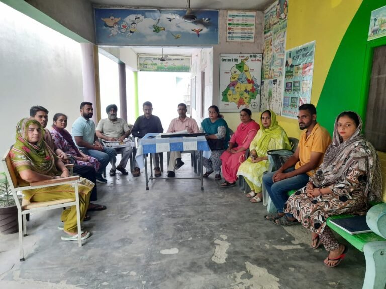 ਪਿੰਡ ਨਾਨੋਵਾਲ ਵਿਖੇ ਡੇਗੂ ਸਬੰਧੀ ਜਾਗਰੂਕ ਕੀਤਾ