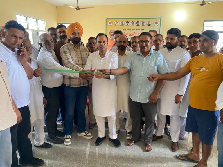 ਮੋਦੀ ਸਰਕਾਰ ਹਰ ਵਰਗ ਨੂੰ ਸਹੂਲਤਾਂ ਦੇਣ ਲਈ ਵਚਨਬੱਧ :ਐਡਵੋਕੇਟ ਰਾਜਵਿੰਦਰ ਸਿੰਘ ਲੱਕੀ 