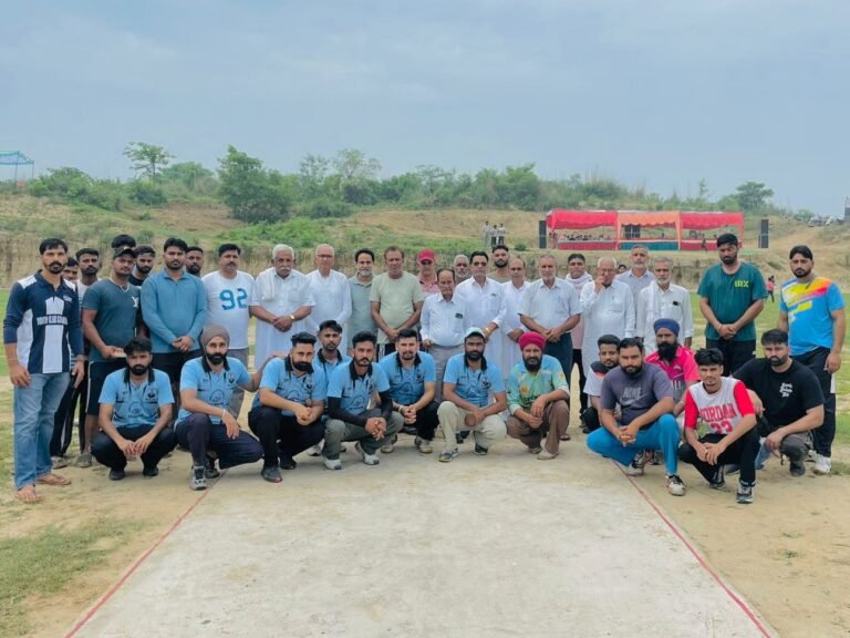 ਸਵਰਗੀ ਨਰੇਸ਼ ਕੁਮਾਰ ਅਤੇ ਸਵਰਗੀ ਬਰਜੇਸ਼ ਕੁਮਾਰ  ਸਪੋਰਟਸ ਕਲੱਬ ਵੱਲੋਂ ਤਿੰਨ ਦਿਨਾਂ ਕ੍ਰਿਕਟ ਟੂਰਨਾਮੈਟ ਕਰਵਾਇਆ