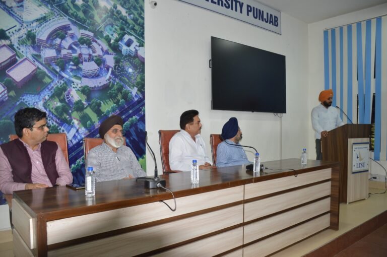 ਲੈਮਰਿਨ ਟੈਕ ਸਕਿਲ ਯੂਨੀਵਰਸਿਟੀ ਵਿਖੇ ਇਲਾਕੇ ਦੇ ਸਰਪੰਚਾਂ ਨੇ ਚਾਂਸਲਰ  ਨਿਰਮਲ ਸਿੰਘ ਰਾਇਤ ਨਾਲ ਕੀਤੀ ਮੁਲਾਕਾਤ