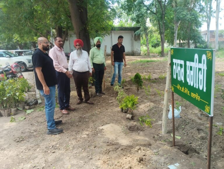 ਵਾਤਾਵਰਨ ਦੀ ਸੁਰੱਖਿਆ ਲਈ ਵੱਧ ਤੋਂ ਵੱਧ ਬੂਟੇ ਲਗਾਉਣ ਦੀ ਲੋੜ : ਸਿਵਲ ਸਰਜਨ ਡਾ ਗੁਰਿੰਦਰਜੀਤ ਸਿੰਘ