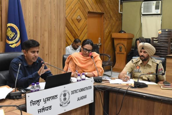 ਡਿਪਟੀ ਕਮਿਸ਼ਨਰ ਡਾ. ਹਿਮਾਂਸ਼ੂ ਅਗਰਵਾਲ ਨੇ ਅਧਿਕਾਰੀਆਂ ਨੂੰ ਨਸ਼ਾ ਛੁਡਾਊ ਅਤੇ ਮੁੜ ਵਸੇਬਾ ਕੇਂਦਰਾਂ ਦਾ ਦੌਰਾ ਕਰਨ ਦੀ ਹਦਾਇਤ ਕੀਤੀ