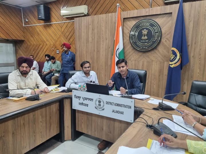 ਡਿਪਟੀ ਕਮਿਸ਼ਨਰ ਡਾ. ਹਿਮਾਂਸ਼ੂ ਅਗਰਵਾਲ ਨੇ ਐਨ.ਐਚ.ਏ.ਆਈ. ਦੇ ਅਧਿਕਾਰੀਆਂ ਨੂੰ ਕੀਤੀ ਹਦਾਇਤ