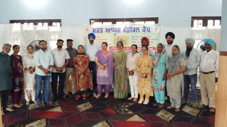 ਲੋਧੀਪੁਰ ਵਿਖੇ ਲਗਾਏ ਮੁਫਤ ਆਯੂਸ਼ ਕੈੰਪ,  ਜਿਸ ਵਿਚ ਮਰੀਜਾੰ ਦੀ ਜਾੰਚ ਕਰ ਮੁਫਤ ਵੰਡੀਆ ਦਵਾਈਆ 