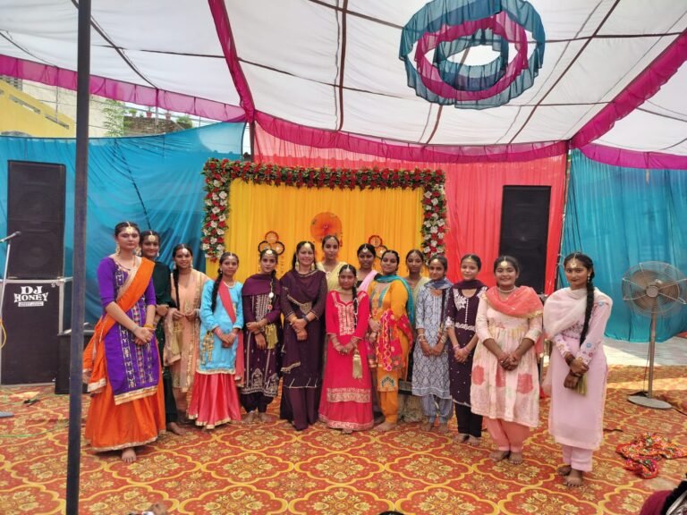 ਨੋਨੀ ਮਾਡਲ ਸਕੂਲ, ਕਾਠਗੜ੍ਹ ‘ਚ ਤੀਜ ਦਾ ਭਵਿਆ ਆਯੋਜਨ, ਰੰਗਾਰੰਗ ਪ੍ਰਸਤੁਤੀਆਂ ਨੇ ਬਣਾਇਆ ਸਮਾਂ