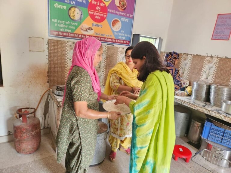 ਐਸ.ਡੀ.ਐਮ ਕ੍ਰਿਤਿਕਾ ਗੋਇਲ ਨੇ ਮਿਡ ਡੇਅ ਮੀਲ ਦੀ ਕੀਤੀ ਸਮੀਖਿਆ