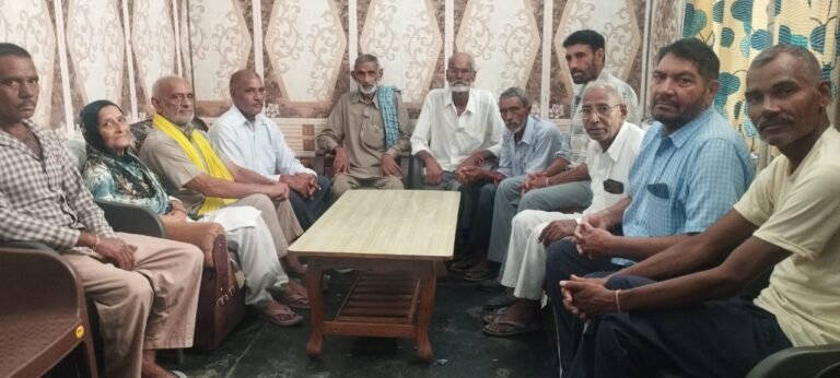 ਪਿੰਡ ਵਿੱਚ ਮਾਰੂ  ਦੇ ਪ੍ਰਕੋਪ ਨੂੰ ਰੋਕਣ ਲਈ  ਲੋਕਾਂ ਦੀ ਏਕਤਾ ਜ਼ਰੂਰੀ: ਸ਼ਸ਼ੀ ਰਾਣਾ