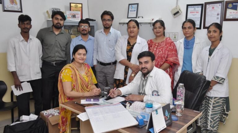 ਢਾਹਾਂ ਕਲੇਰਾਂ ਹਸਪਤਾਲ ਵਿਚ ਚਮੜੀ ਦੇ ਰੋਗਾਂ ਦਾ ਮੁਫ਼ਤ ਮੈਡੀਕਲ ਲੱਗਾ ਕੈਂਪ