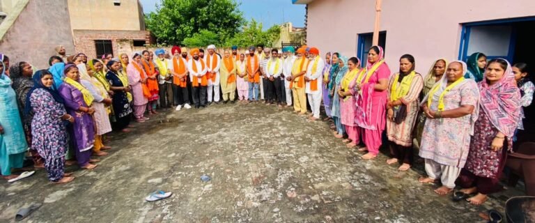 ਸੰਤੋਸ਼ ਕਟਾਰੀਆ ਵਿਧਾਇਕ ਦੀ ਹਾਜ਼ਰੀ ਵਿੱਚ ਸਰਬਜੀਤ ਸਾਬੀ ਅਤੇ ਸਤਪਾਲ ਲੰਬੜਦਾਰ ਨੇ ਸਾਥੀਆਂ ਸਮੇਤ  ਫੜਿਆ ਆਪ ਦਾ ਪੱਲਾ…