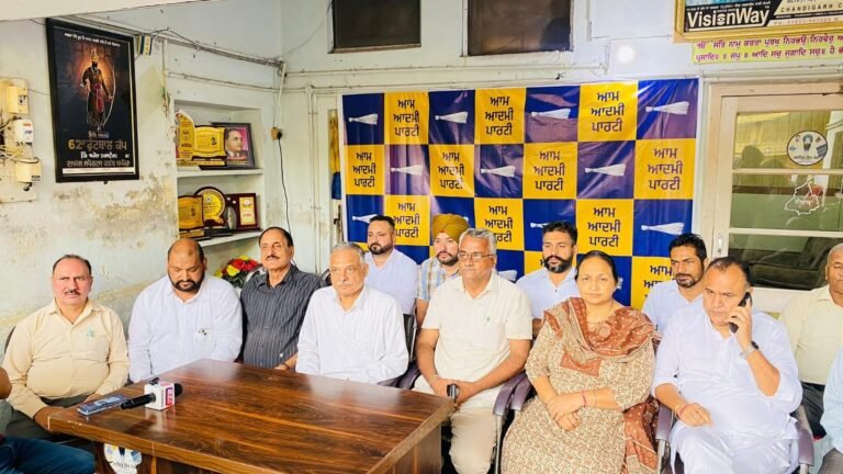 55 ਲੱਖ ਲੋਕਾਂ  ਨੂੰ ਮੁਫਤ ਅਨਾਜ ਸਕੀਮ ਤੋਂ ਵਾਂਝਾ ਰੱਖਣ ਦੀ ਸਾਜ਼ਿਸ਼ ਪੰਜਾਬ ਅਤੇ ਪੰਜਾਬੀਆਂ ਵਿਰੋਧੀ: ਡਾ. ਸੁੱਖੀ, ਸੰਤੋਸ਼ ਕਟਾਰੀਆ 