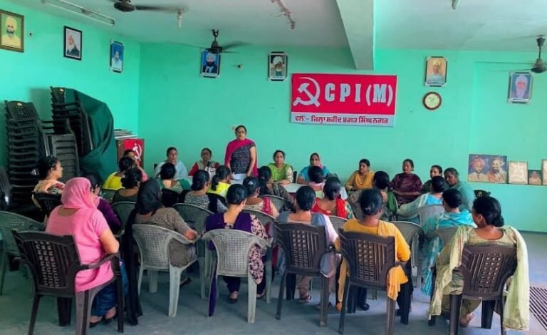 ਆਂਗਣਵਾੜੀ ਮੁਲਾਜ਼ਮ ਯੂਨੀਅਨ ਪੰਜਾਬ ਸੀਟੂ ਵੱਲੋਂ ਮੰਗਾ ਦੇ ਹੱਲ ਲਈ 29 ਸਤੰਬਰ ਤੋਂ ਕਲਮ ਛੱਡੋ ਹੜਤਾਲ (ਪੋਸ਼ਣ ਟਰੈਕਰ ਐਪ ਬੰਦ ): ਬਲਜੀਤ ਕੌਰ ਮੱਲਪੁਰੀ