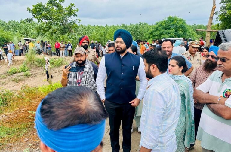 ਜ਼ਿਲ੍ਹੇ ‘ਚ ਸਤਲੁਜ ਦਰਿਆ ਦੇ ਵਧੇ ਪਾਣੀ ਦਾ ਪੱਧਰ ਘਟਿਆ: ਡਿਪਟੀ ਕਮਿਸ਼ਨਰ