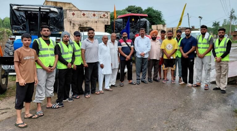 ਅਸ਼ੌਕ ਕਟਾਰੀਆ ਦੀ ਅਗਵਾਈ ਹੇਠ ਪੋਜੇਵਾਲ ਵਾਸੀਆਂ ਵੱਲੋਂ ਹੜ੍ਹ ਪੀੜਤਾਂ ਲਈ ਰਾਹਤ ਸਮੱਗਰੀ ਭੇਜੀ ਗਈ