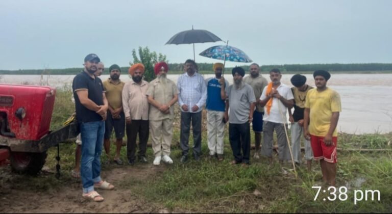 ਹੜ੍ਹਾਂ ਨਾਲ ਖਰਾਬ ਹੋਈਆਂ ਵਾਹੀਯੋਗ ਜਮੀਨਾਂ ਦਾ ਗਿਰਦਾਵਰੀ ਕਰਵਾ ਕੇ ਜਲਦ ਮੁਆਵਜ਼ਾ ਦਵਾਇਆ ਜਾਵੇਗਾ : ਅਸ਼ੋਕ ਕਟਾਰੀਆ 