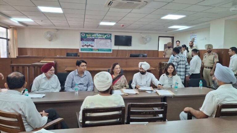 ਕੌਮੀ ਲੋਕ ਅਦਾਲਤ ਵਿੱਚ 10100  ਕੇਸਾਂ ਦਾ ਮੌਕੇ ਤੇ ਨਿਪਟਾਰਾ 