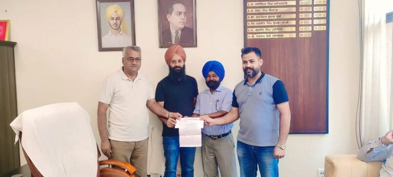 ਸਤਨਾਮ ਜਲਾਲਪੁਰ ਨੇ ਸਹਿਬਾਜ਼ਪੁਰ (ਨਵਾਂ ਸ਼ਹਿਰ)ਨੂੰ ਦਿੱਤੀ ਡੇਢ ਲੱਖ ਰੁਪਏ ਦੀ ਗਰਾਂਟ