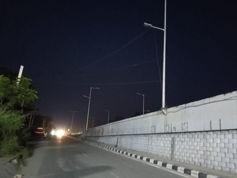 ਬਲਾਚੌਰ ਨੈਸ਼ਨਲ ਹਾਈਵੇ ਤੇ ਲਗਾਈਆਂ ਗਈਆਂ ਲਾਈਟਾਂ ਦੀ ਬੱਤੀ ਪਿਛਲੇ ਚਾਰ ਦਿਨਾਂ ਤੋਂ ਗੁੱਲ 