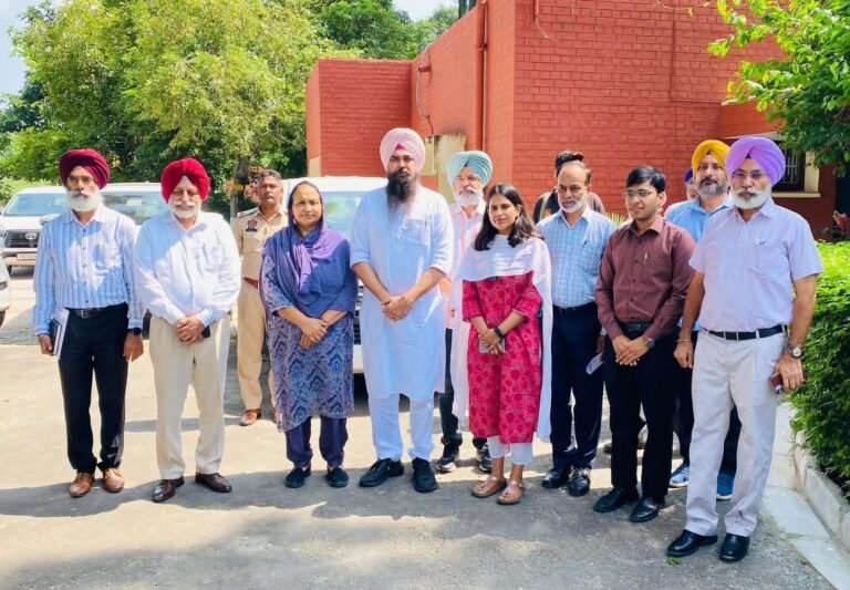 ਮਾਲਵਿੰਦਰ ਸਿੰਘ ਕੰਗ ਤੇ ਸੰਤੋਸ਼ ਕਟਾਰੀਆ ਨੇ ਪੀਏਯੂ ਕਿਸਾਨ ਮੇਲੇ ਵਿੱਚ ਲਗਵਾਈ ਹਾਜ਼ਰੀ… 