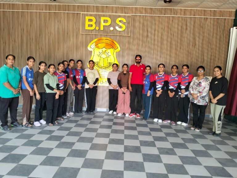 ਬਲਾਚੌਰ ਪਬਲਿਕ ਸੀਨੀਅਰ ਸੈਕੰਡਰੀ ਸਕੂਲ ਨੇ 69 ਵੀਆਂ ਜਿਲ੍ਹਾਂ ਪੱਧਰੀ ਕਬੱਡੀ ਸਰਕਲ ਸਟਾਇਲ (ਲੜਕੀਆਂ ਅੰਡਰ – 19) ਵਿੱਚ ਪਹਿਲਾ ਸਥਾਨ ਹਾਸਲ ਕੀਤਾ 