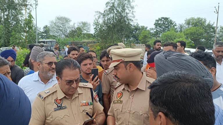 ਪ੍ਰਵਾਸੀਆ ਵਲੋਂ ਸਿੱਖਾਂ ਅਤੇ ਪੰਜਾਬੀਆਂ ਨੂੰ  ਗਲਤ ਸ਼ਬਦਾਵਲੀ ਬੋਲਣ ਤੇ 3 ਘੰਟੇ ਕੀਤਾ ਨੈਸ਼ਨਲ ਹਾਈਵੇ ਜਾਮ