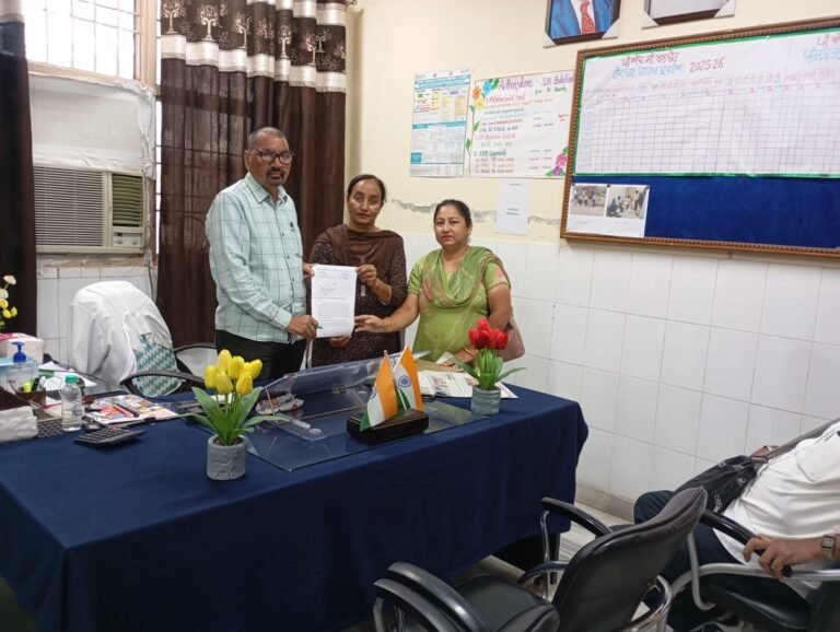 ਕੰਟਰੈਕਟ ਮਲਟੀਪਰਪਜ ਹੈਲਥ ਵਰਕਰ (ਫੀਮੇਲ) ਯੂਨੀਅਨ ਨੇ ਸੀਨੀਅਰ ਮੈਡੀਕਲ ਅਫਸਰ ਨੂੰ ਦਿੱਤਾ ਮੰਗ ਪੱਤਰ 