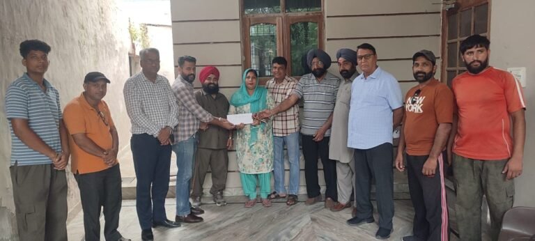 ਸਤਨਾਮ ਜਲਾਲਪੁਰ ਨੇ ਪਿੰਡ ਮਹਾਲੋੋਂ ਨੂੰ ਦਿੱਤੀ ਡੇਢ ਲੱਖ ਰੁਪਏ ਦੀ ਗਰਾਂਟ… 