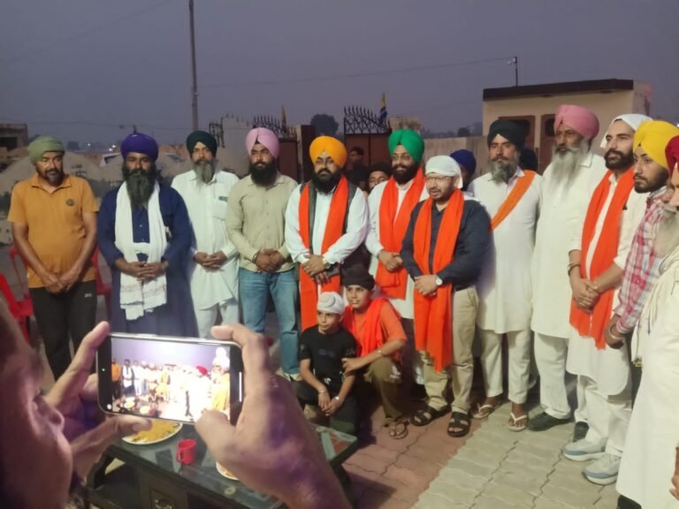 ਕੈਬਨਿਟ ਮੰਤਰੀ ਡਾ ਰਵਜੋਤ ਤੇ ਚੇਅਰਮੈਨ ਸਤਨਾਮ ਜਲਵਾਹਾ ਵਲੋਂ ਤਰਨਤਾਰਨ ਜ਼ਿਮਨੀ ਚੋਣ ਵਿੱਚ ਪੂਰੀ ਸਰਗਰਮੀ ਨਾਲ ਕੀਤਾ ਚੋਣ ਪ੍ਰਚਾਰ