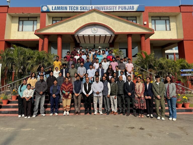 ਡੀ ਸੀ ਵੱਲੋਂ 7 ਦਿਨਾ ਯੁਵਾ ਆਪਦਾ ਮਿੱਤਰ ਯੋਜਨਾ ਸਿਖਲਾਈ ਦਾ ਉਦਘਾਟਨ ਲੈਮਰਿਨ ਟੈਕ ਸਕਿੱਲਜ ਯੂਨੀਵਰਸਿਟੀ ਵਿਖ਼ੇ ਕੀਤਾ