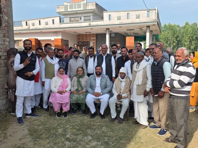 ਜ਼ਿਲ੍ਹਾ ਪ੍ਰੀਸ਼ਦ ਮੈਂਬਰ ਕਰਨਵੀਰ ਕਟਾਰੀਆ ਤੇ ਬਲਾਕ ਸੰਮਤੀ ਜ਼ੋਨ ਮਾਲੇਵਾਲ ਕੰਢੀ ਤੋਂ ਅਮਨਦੀਪ ਕੌਰ ਦੇ ਹੱਕ ਵਿੱਚ  ਸੰਤੋਸ਼ ਕਟਾਰੀਆਂ ਵਿਧਾਇਕ ਨੇ ਕੀਤਾ ਚੋਣ ਪ੍ਰਚਾਰ… 